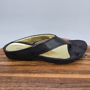Kenneth Cole Reaction Shoes Womens 7 M Black Gold Thong Strap Sandals Comfort